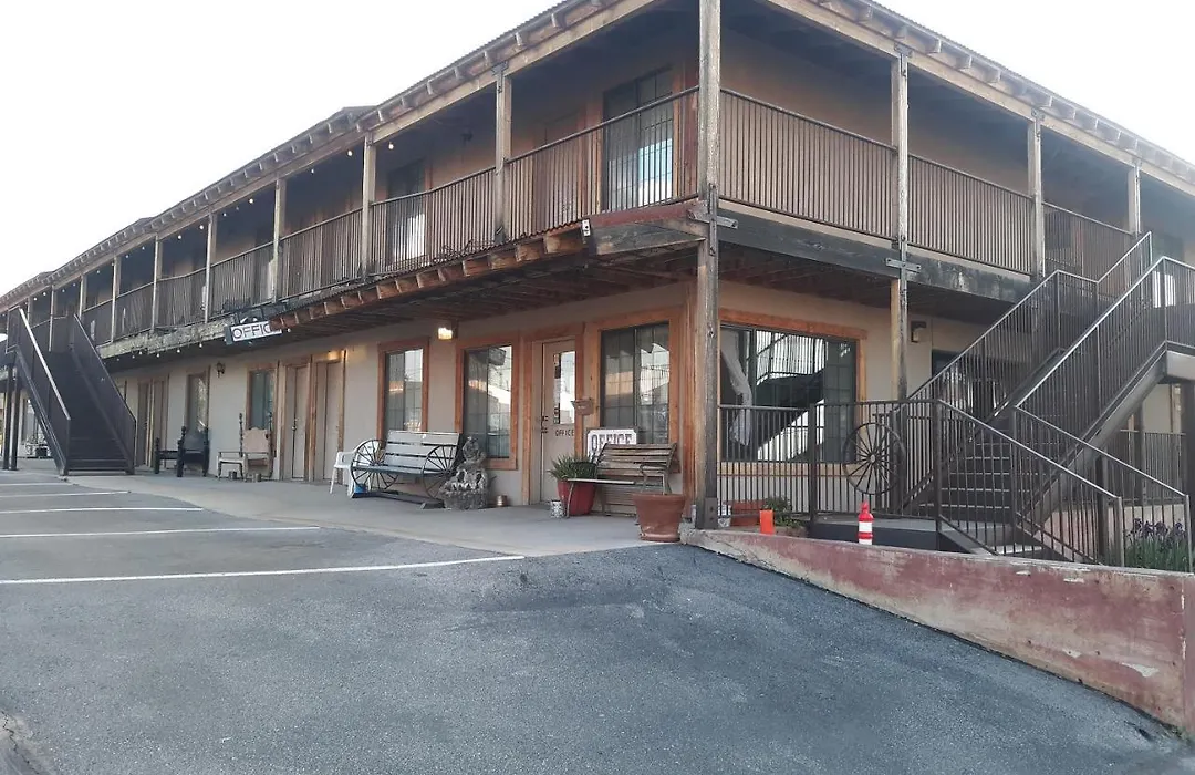 Tombstone Motel-1